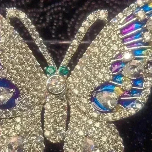 Rhinstone butterfly brooche - Picture 3 of 5